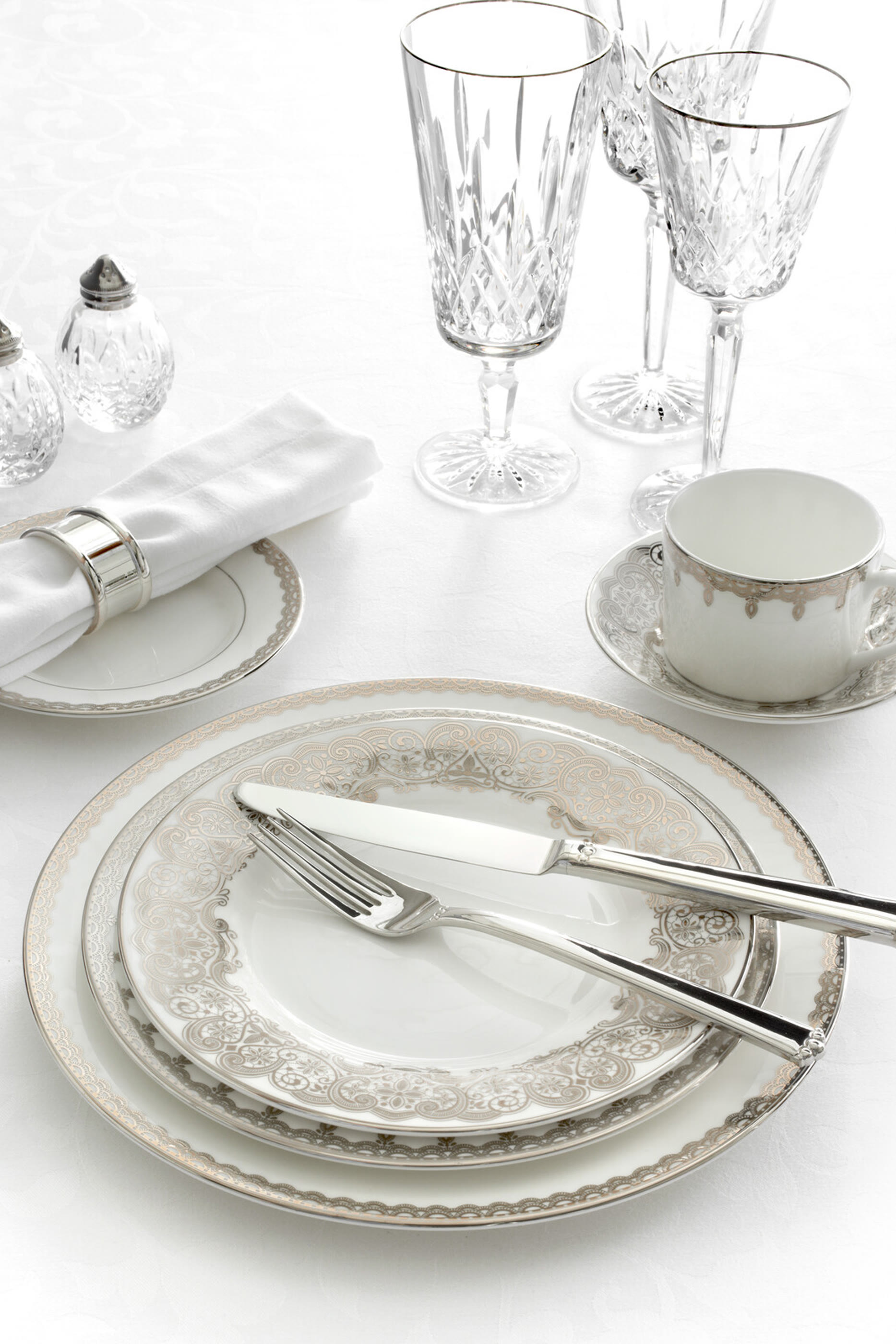 Vera Wang Lace Platinum Side Plate 20cm