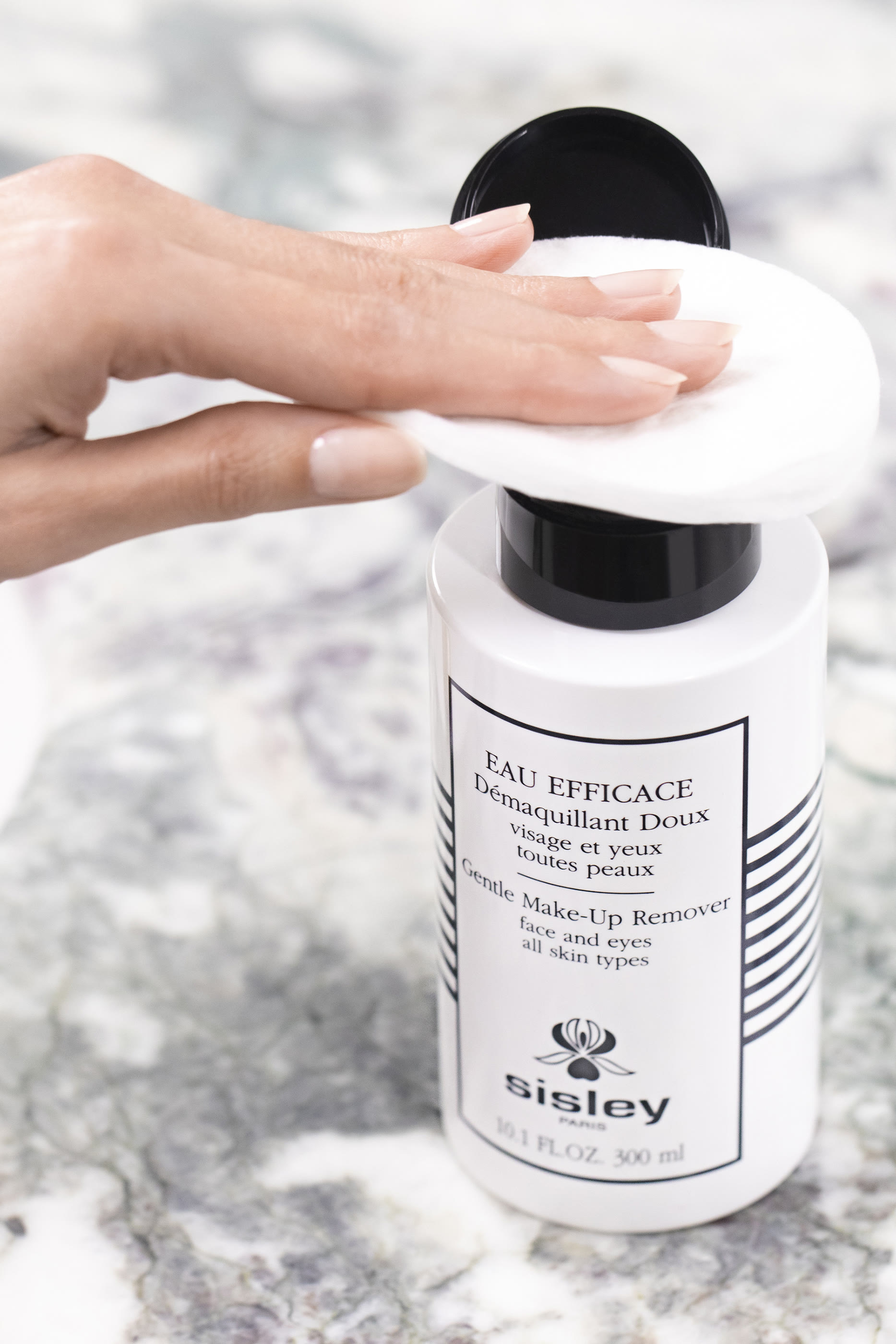 Eau Efficace Gentle Make-Up Remover