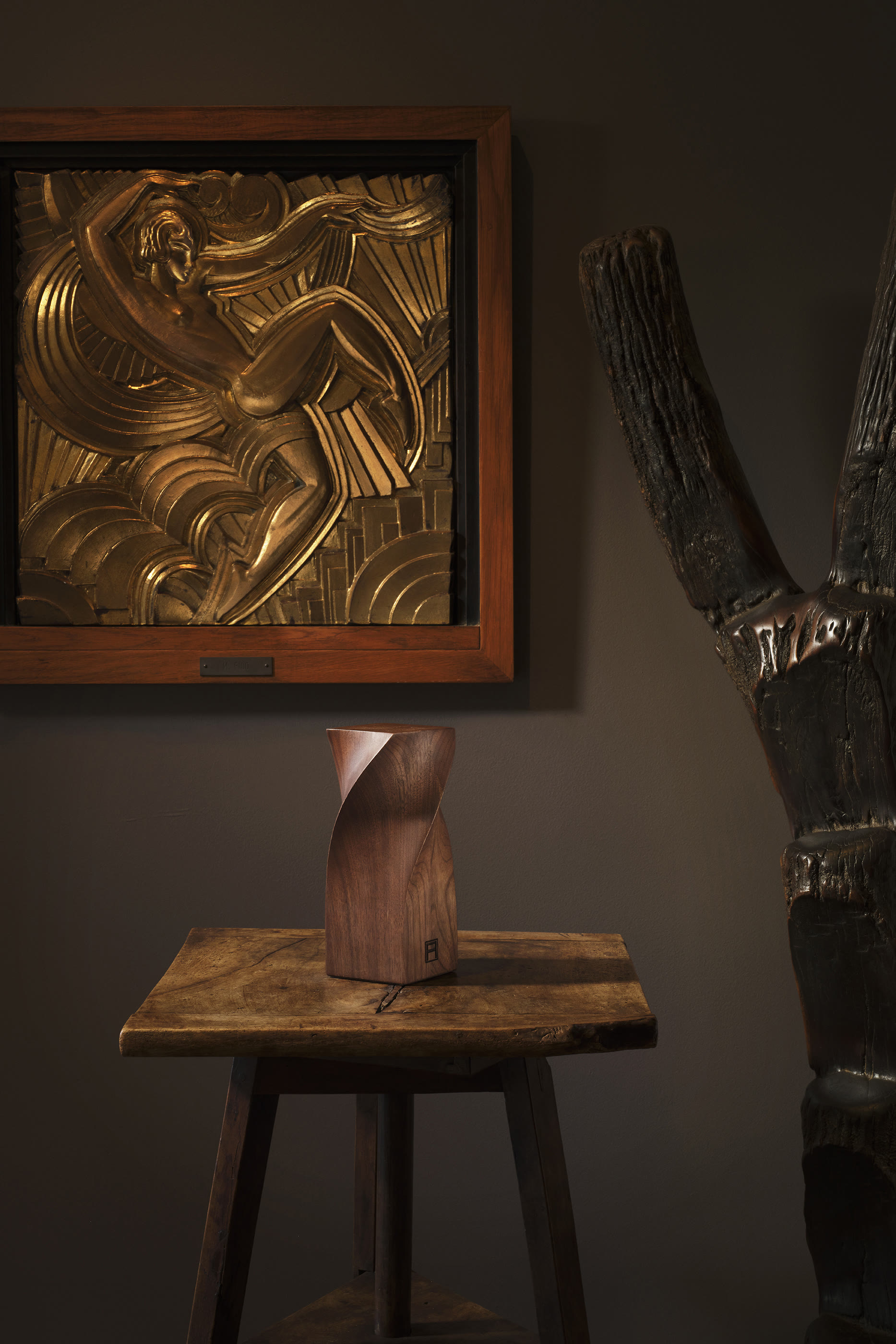 Twist Bookend &ndash; Wood