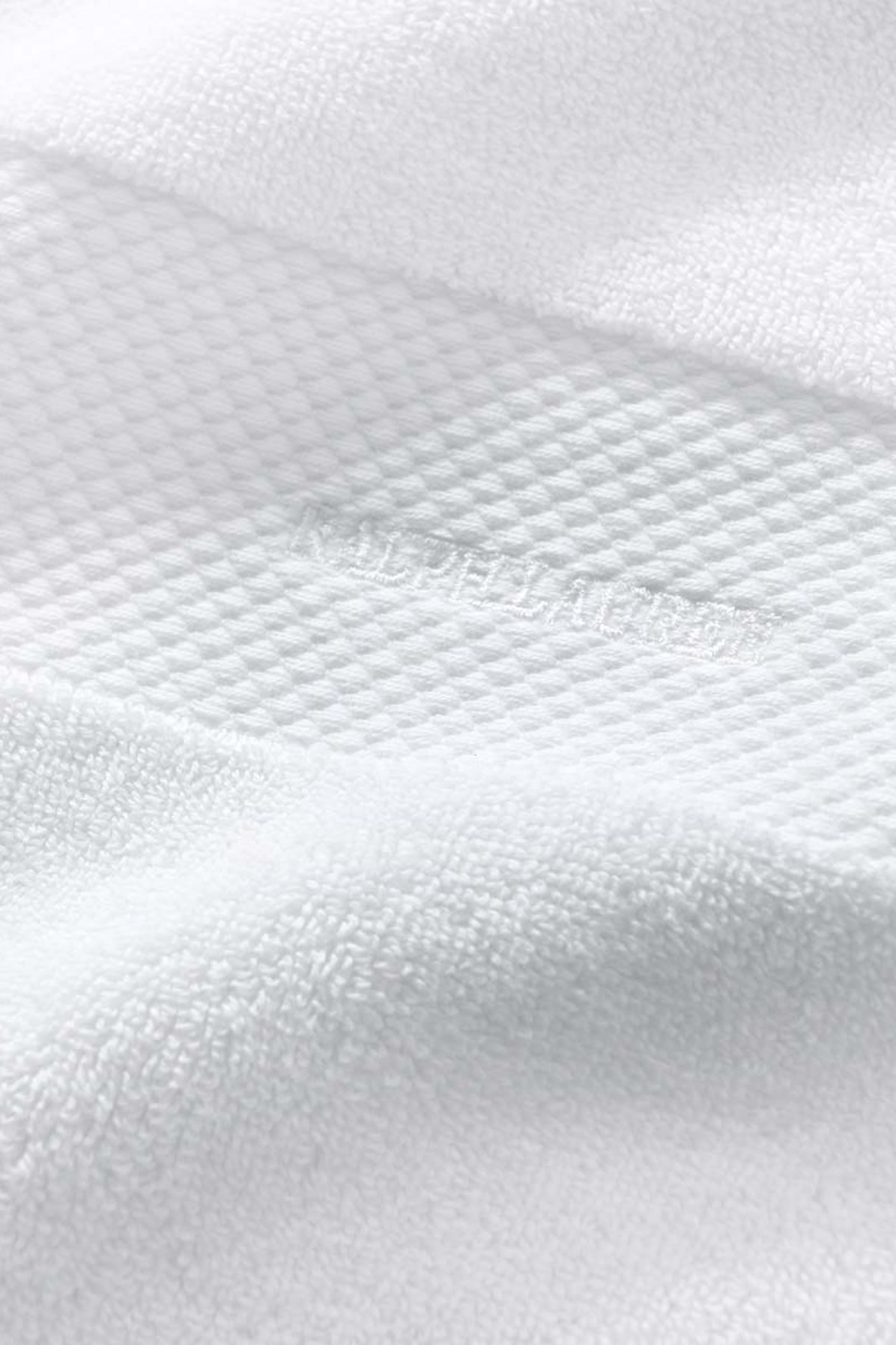 Avenue Bath Collection