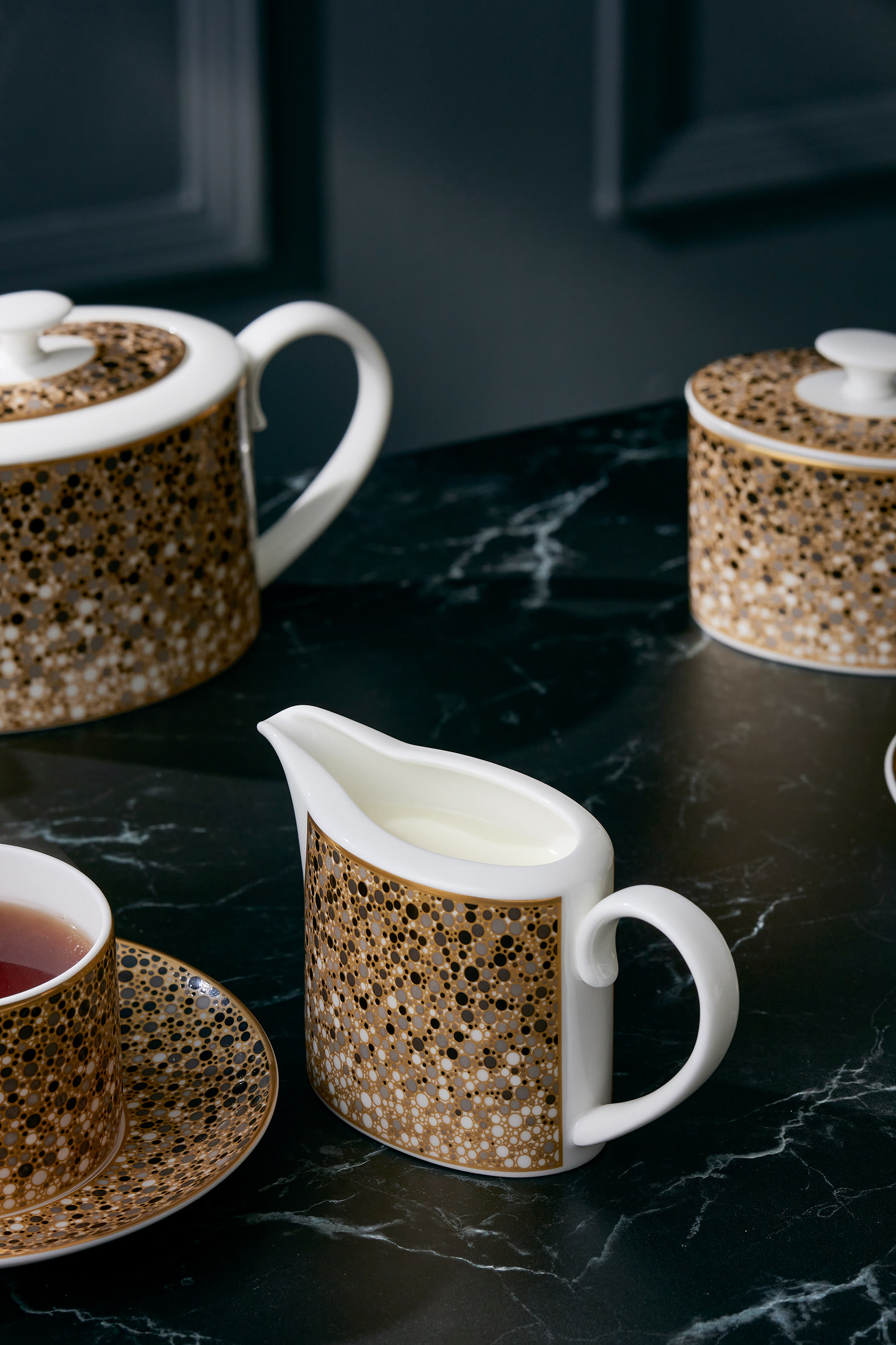 Oval Covered Sugar Tin With Lid