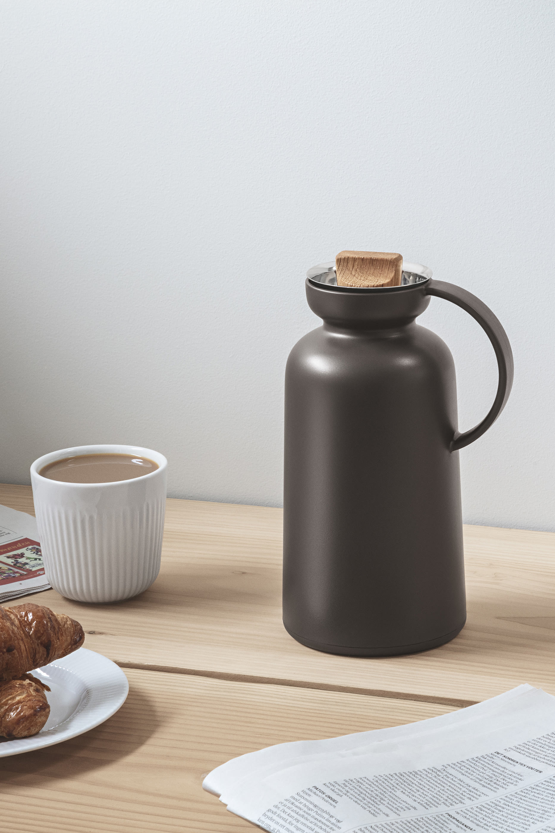 Silhouette Vacuum Jug