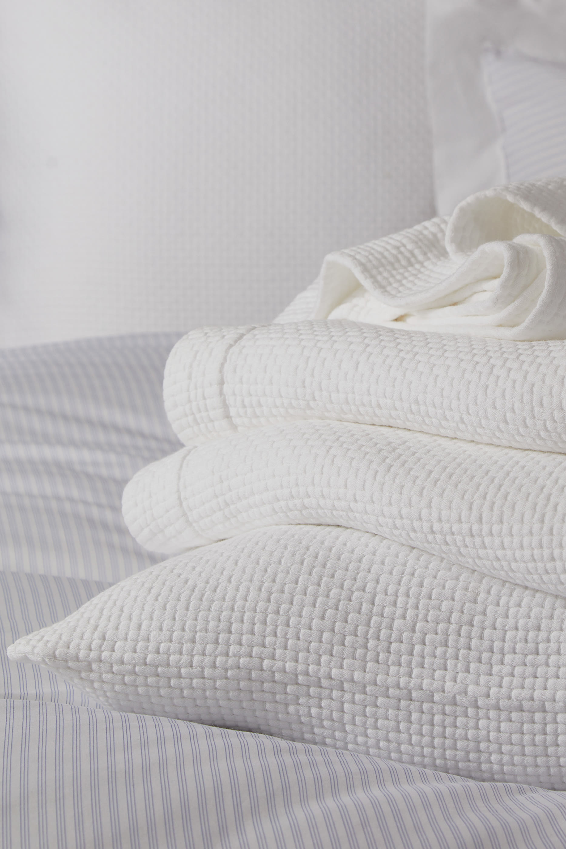 Colville Matelass&eacute; Bedspread