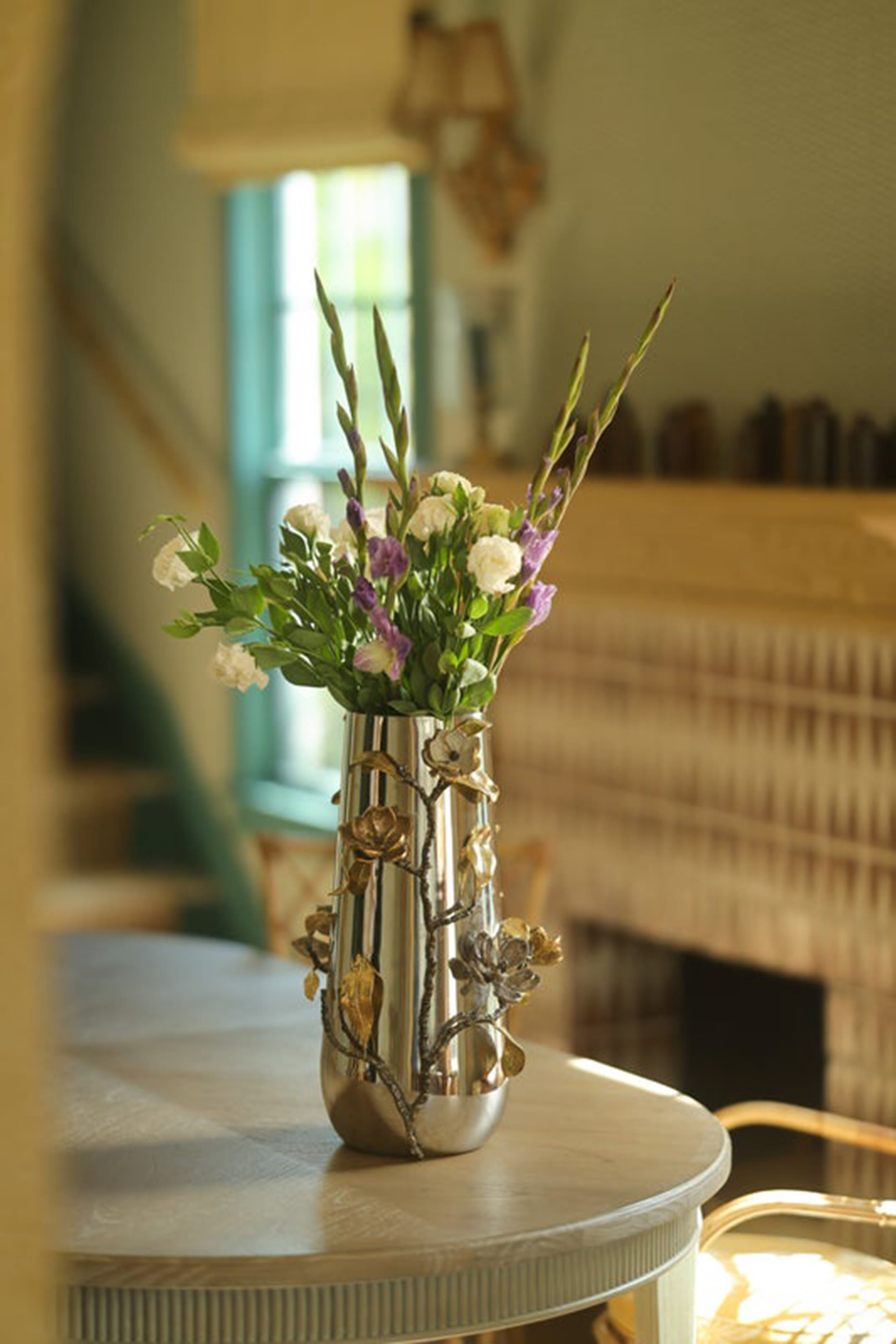 Vintage Bloom Centerpiece Vase