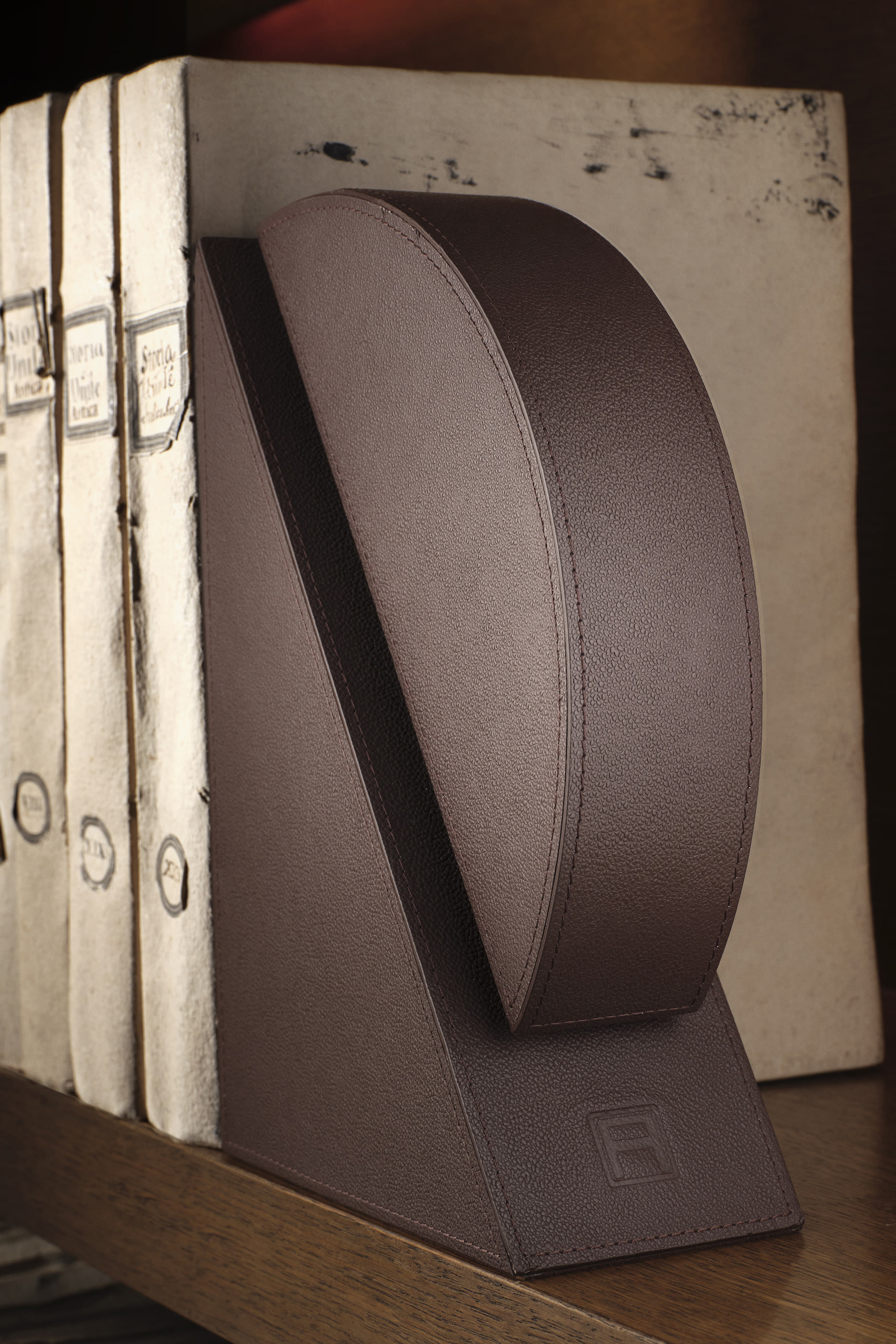 Cubist Bookend Brown &ndash; Right