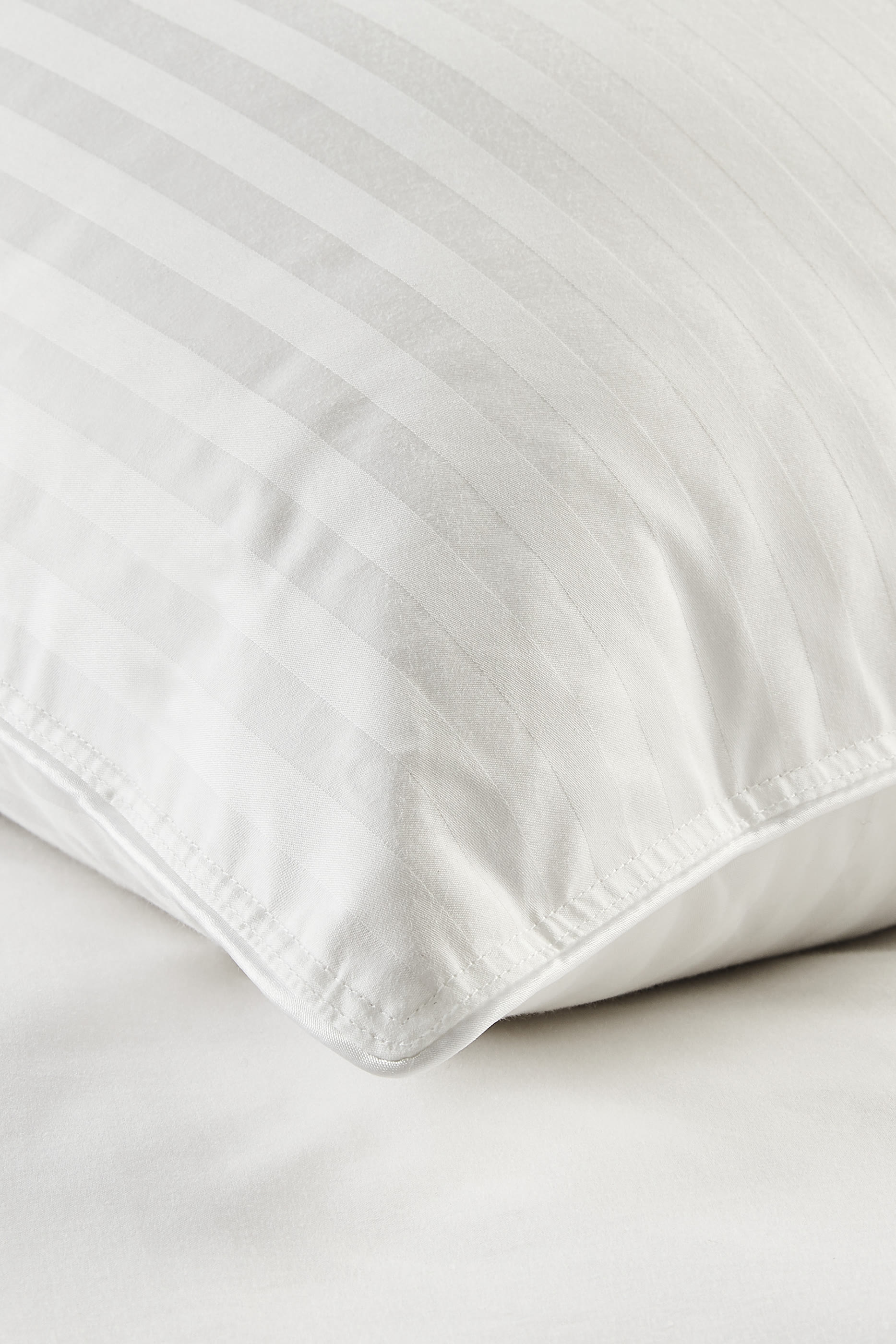 Luxury Hungarian Goose Down Pillow, Soft Support