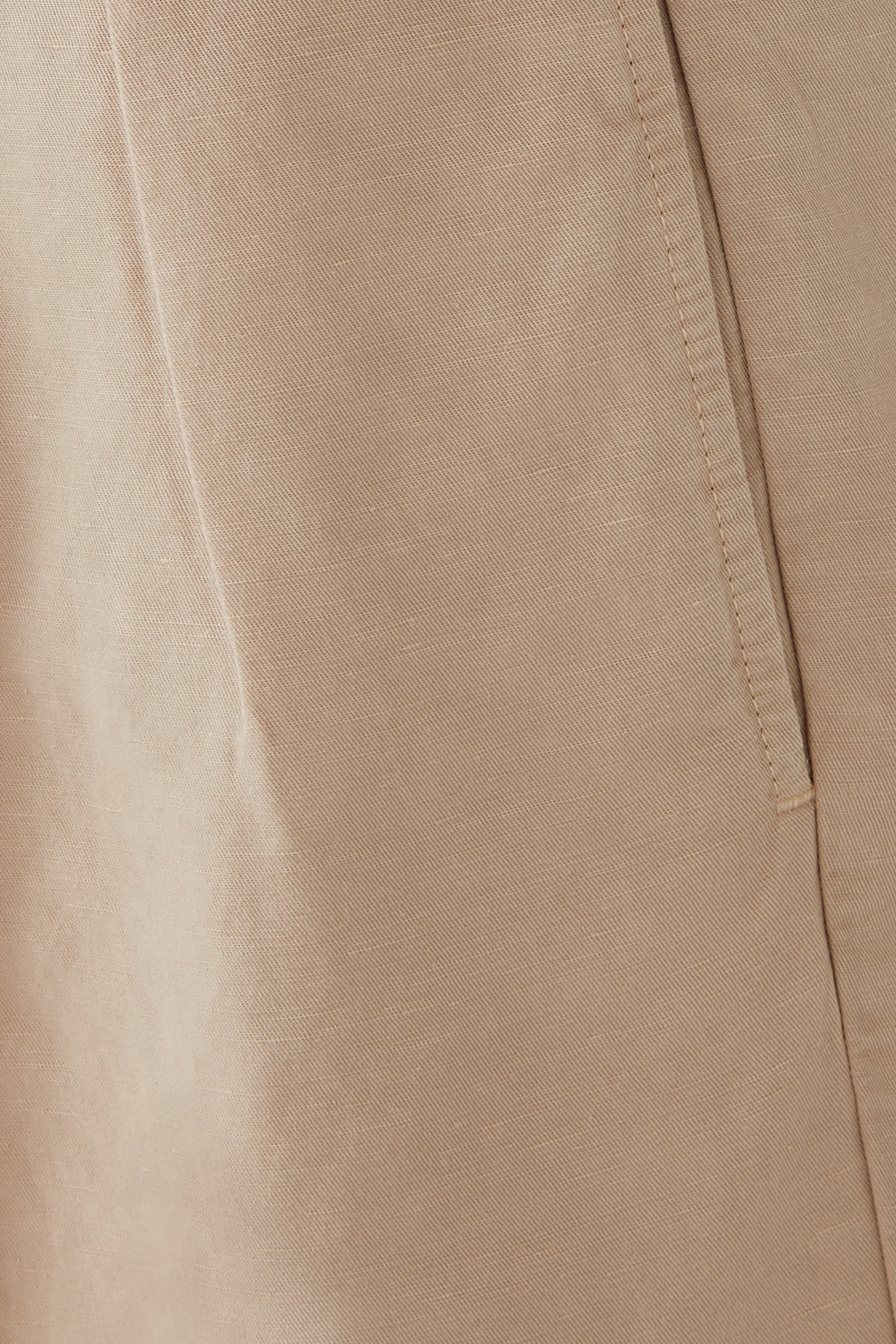 Pleated Chinolino Shorts