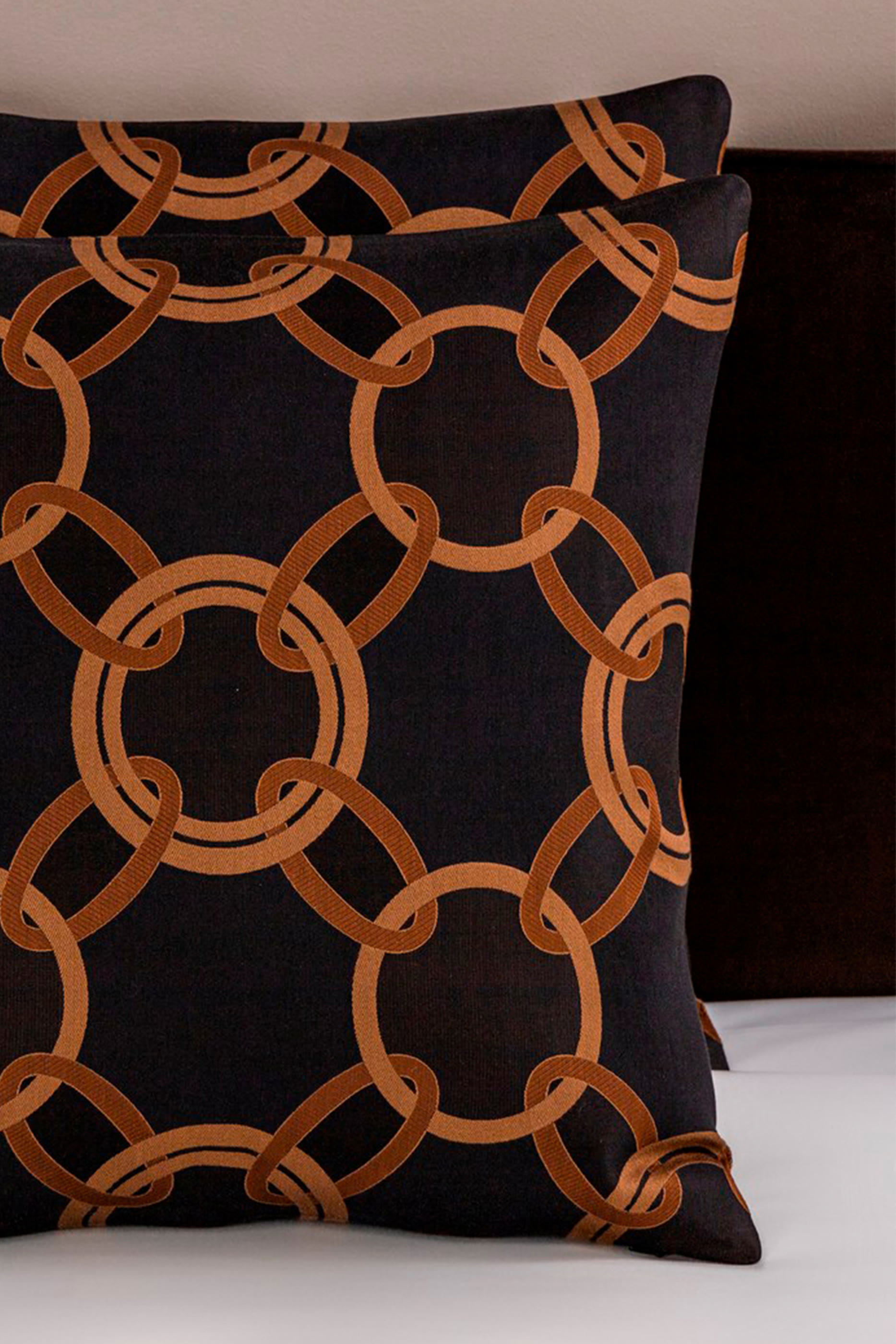 Lux Chains Cushion Cover